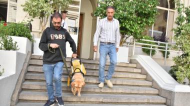 Frangul quiere que el gobierno provincial garantice el derecho a usar “perros guía”