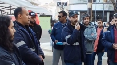 Despedidos de la Central Térmica Ensenada Barragán se movilizaron en La Plata para reclamar por sus puestos de trabajo