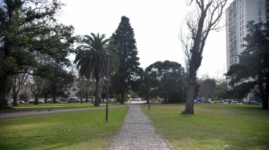 Trabajadores municipales de La Plata realizaron nuevas tareas de puesta en valor integral en el Parque Saavedra