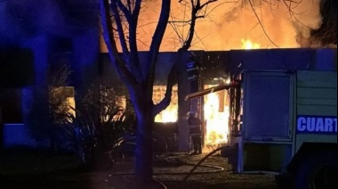 Se incendió una casa en el Country Grand Bell de La Plata e intervinieron dos dotaciones de bomberos