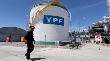 ¿De Bahía Blanca a Río Negro? Milei adelantó que la planta de GNL de YPF y Petronas podría construirse en la provincia patagónica