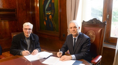 Alak y Actis firmaron un convenio para trabajar en la reparación y recuperación de los vehículos comunales de La Plata