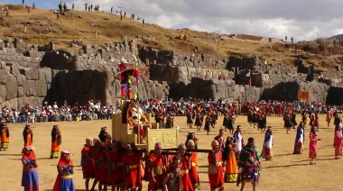 Con más de 200 artistas, este domingo se celebrará el “Inti Raymi” en la Plaza Moreno de La Plata