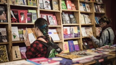 Las estrategias de las librerías de La Plata para no cerrar sus puertas:  showroom, ventas online y pasión por la lectura