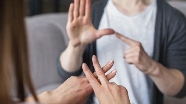 El Colegio de Traductores de La Plata anunció la habilitación de la primera Traductora Pública en Comunicación No Verbal