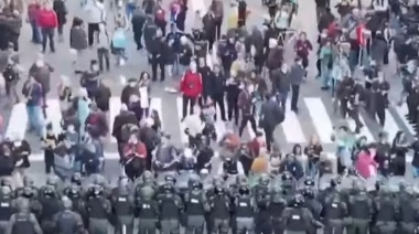 Incidentes en el Congreso de la Nación durante una nueva marcha contra el veto a la ley de movilidad jubilatoria