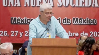 Un dirigente del Movimiento Evita de La Plata denunció en un foro internacional que Milei "hace gala de su crueldad"