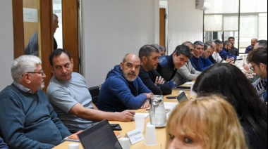 Sin ofrecimiento de aumento salarial, el gobierno bonaerense se reunió con los estatales