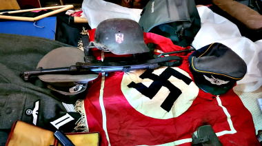 La Policía de Bosnia-Herzegovina coordinó un operativo tras el cual detuvieron a un hombre con simbología nazi en Quilmes