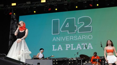 En la Plaza Moreno ya se vive la fiesta por el 142 aniversario de La Plata