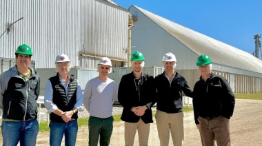 Carlos Ferraris visitó una planta procesadora de maní con el objetivo de instalar una en Leandro N. Alem