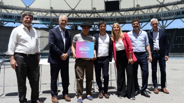 Estudiantes de la Región Capital recibieron computadoras del programa "Conectar Igualdad"