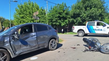 Un joven de La Plata está en estado crítico tras chocar con su moto en 140 y 492