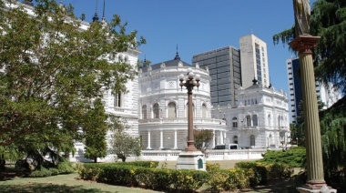 Alak anunció un nuevo aumento salarial de 10% para los trabajadores municipales de La Plata