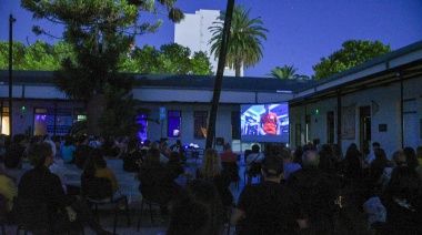 Este fin de semana proyectarán películas al aire libre en distintos espacios de La Plata