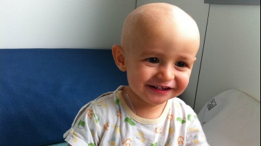 Tras 60 muertes en 2024, denunciaron al gobierno por interrumpir la entrega de remedios para niños que sufren cáncer