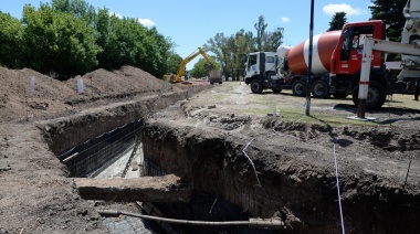 Trabajan en la ampliación y readecuación de las redes pluviales de la cuenca del Regimiento y la Estación Elizalde de La Plata