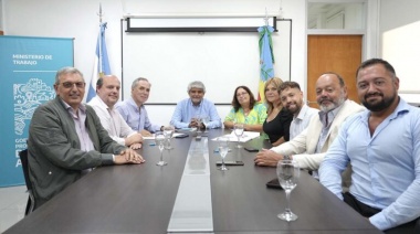AUBASA se convirtió en la primera empresa estatal que concesiona rutas en acordar una rúbrica que regule las condiciones de trabajo