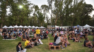 Al ritmo de Carinhosos, es despiden los "Domingos de Verano" en La Plata