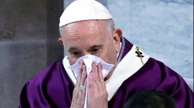El Papa Francisco sigue internado pero de buen humor: le dijeron "Buenos días, Santo Padre", y bromeó: "Hola, Santo Hijo"