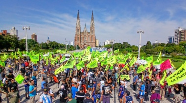 La UOCRA La Plata mostró su apoyo a Julio Alak en la Apertura de Sesiones del Concejo Deliberante