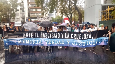 Se están movilizando en La Plata distintas organizaciones por el 49° aniversario del último golpe de Estado