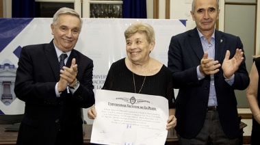 Kemelmajer de Carlucci recibió el Doctorado Honoris Causa de la Universidad Nacional de La Plata