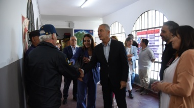 Alak recorrió escuelas de La Plata donde se están realizando trabajos de infraestructura