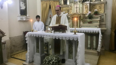 Carrara celebró la Misa de la Cena del Señor en el Hospital de Niños de La Plata