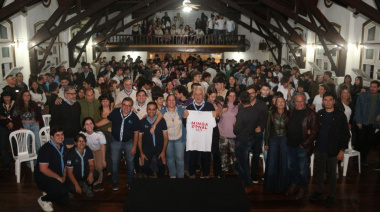Jóvenes de La Plata homenajearon al Papa Francisco realizando trabajos en escuelas, clubes e instituciones
