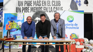 Lotería y Telekino donaron alimentos y pelotas al Club Libertad de Melchor Romero