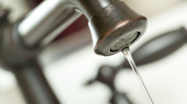 Los Hornos: inconvenientes eléctricos afectan el suministro de agua