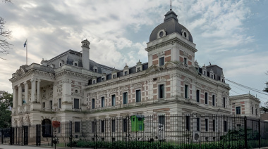 El gobierno bonaerense creó la “Bonificación por Título Universitario" para los trabajadores de la 10.430