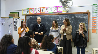 Alak recorrió obras en escuelas de Altos de San Lorenzo, Tolosa y Arana