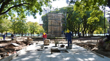 Los trabajos de remodelación en la Plaza Rocha ya alcanzaron el 75 %