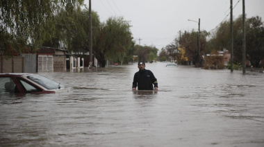 En Campana un arroyo que suele tener 15 metros de ancho ahora tiene un kilómetro de costa a costa