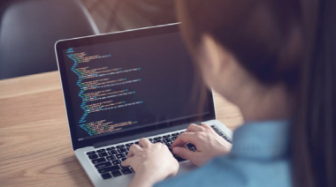 Lanzan en La Plata un plan con cursos gratuitos para aprender programación y herramientas digitales