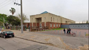 Tras la caída de una ventana en una escuela de La Plata, el presidente del Consejo Escolar aseguró que trabajan en "una solución definitiva"