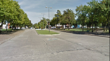 Un concejal de La Plata pidió la remoción de las vías del tranvía que rodean la Plaza Azcuénaga