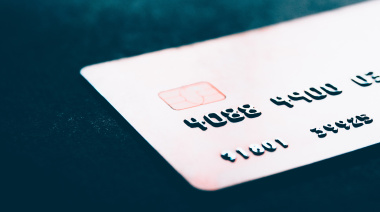 ¿Se puede pedir préstamos con tarjeta de débito?