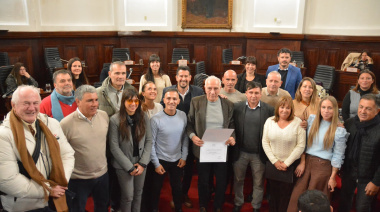El dirigente gremial Carlos Restivo y el abogado de ATE Marcelo Ponce Nuñez fueron homenajeados en el Concejo Deliberante
