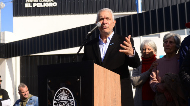 En el marco de una serie de acciones en la localidad El Peligro, Alak inauguró una nueva delegación municipal sobre Ruta 2