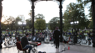 Este sábado habrá rock, jazz y ballet italiano en las plazas Rocha, Italia y San Martín