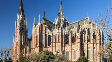 Reglamentaron el programa "Embajador Turístico de la Ciudad de La Plata”: ¿de qué se trata?
