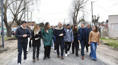 Alak inauguró nueva pavimentación y obras hidráulicas en Melchor Romero