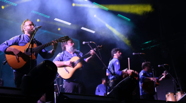 Los Tabaleros y Los Tekis desplegaron todo su talento en el Festival de Folklore La Plata Capital