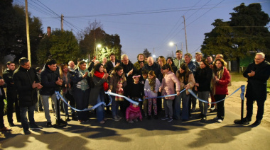 Alak inauguró nuevo asfalto en Lisandro Olmos