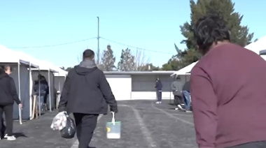 Manteros del Parque Saavedra fueron relocalizados en un nuevo Paseo de Compras de La Plata