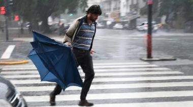 Elevaron el nivel de alerta por lluvias y tormentas en La Plata