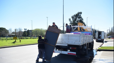 Veda en La Plata: comenzó el retiro de cartelería y publicidad electoral